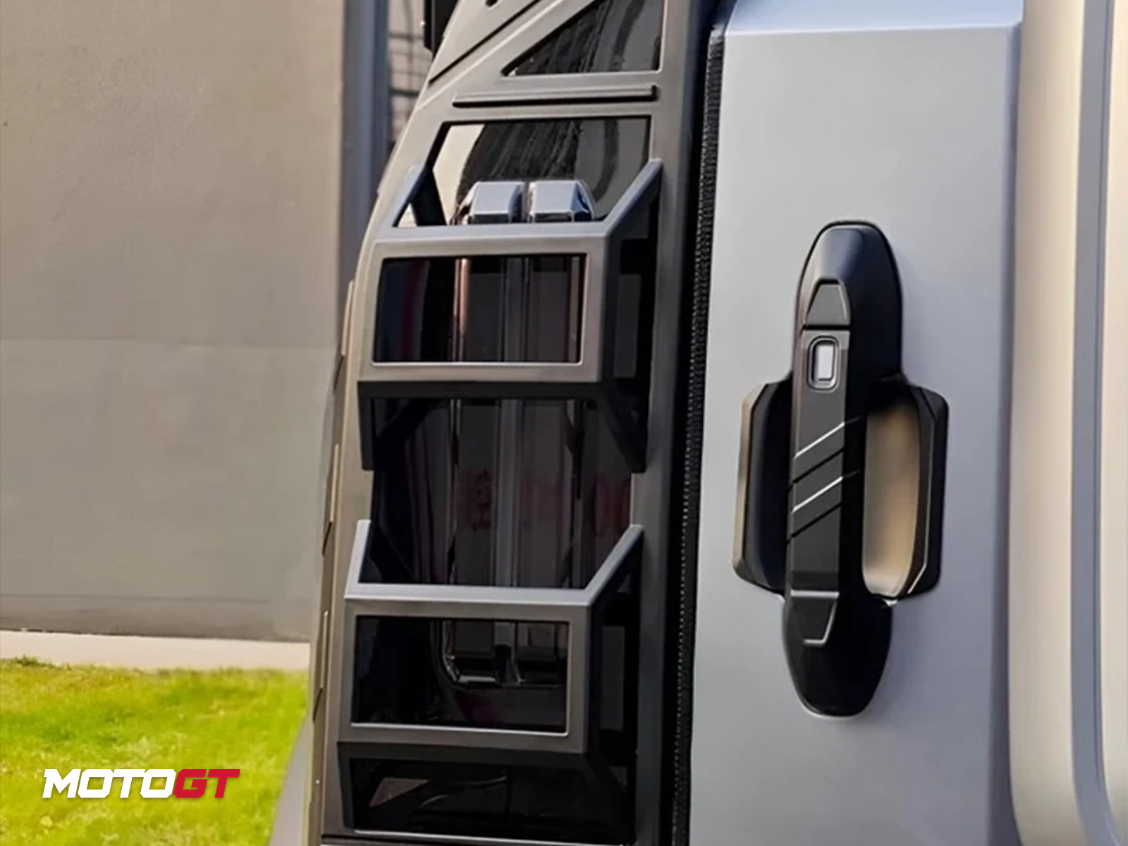 JETOUR T2 TAILLIGHT TRIM COVER